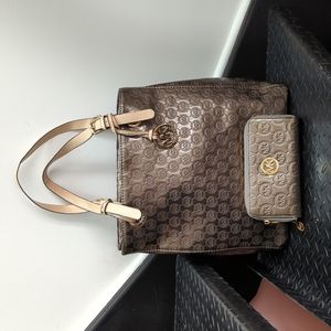 Michael Kors Purse/ Wallet